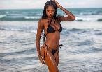 EbonyMia - Ständig nass zwischen meinen Beine.